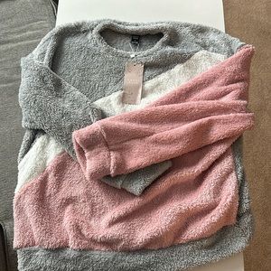 NWT Fleece crew neck